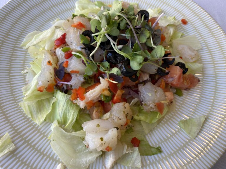 Esqueixada de bacalao