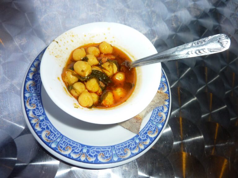 Potaje de garbanzos con espinacas